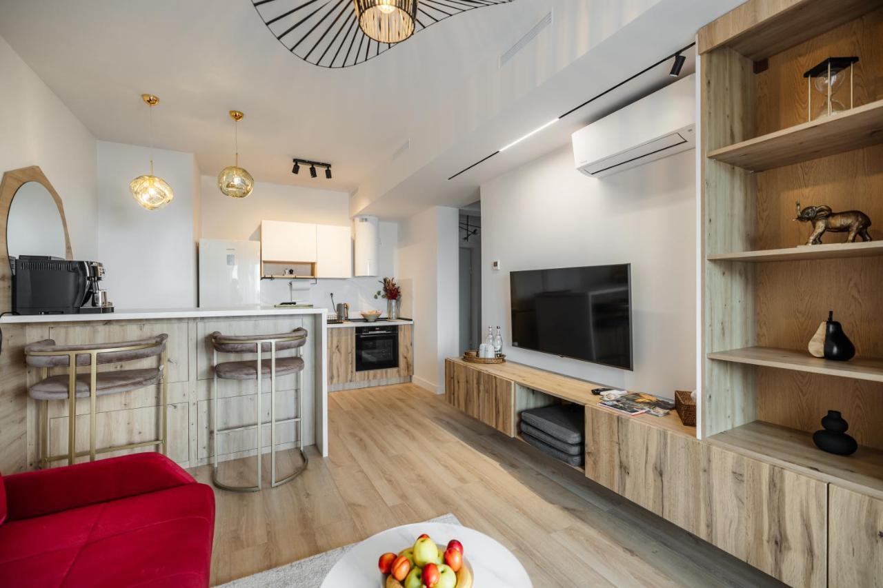 Studio 7 The Lake Home سيبيو المظهر الخارجي الصورة